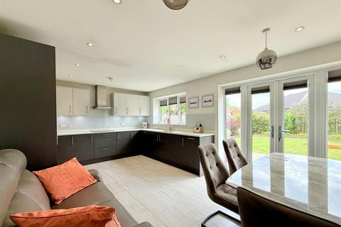 3 Dunningham Drive, Raydon, Ipswich, IP7 5FN