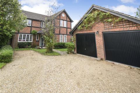 4 bedroom detached house for sale, The Orchard, Hampshire RG27