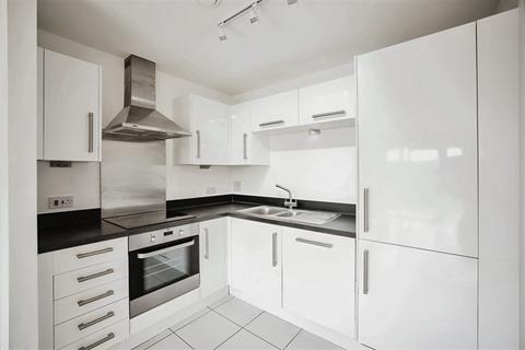 1 bedroom flat to rent, Little Brights Road Belvedere DA17