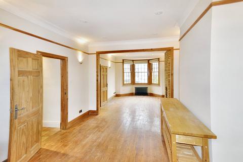 3 bedroom terraced house for sale, Ernest Gardens, London W4