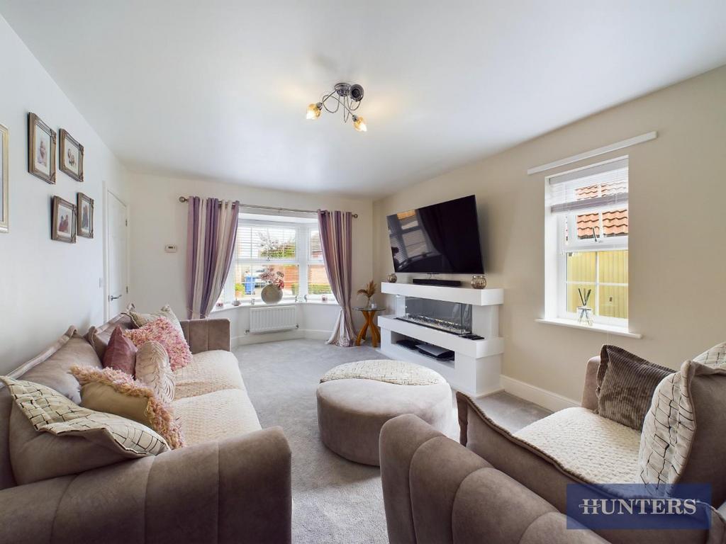 Windmill Drive, Filey, YO14 0FD 4 bed semidetached house to rent £