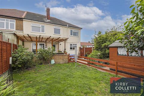 4 bedroom semi-detached house for sale, Middlefield Road, Hoddesdon