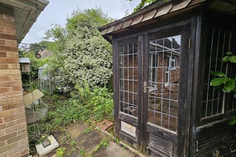 8 Cambridge Avenue, Solihull, B91 1QE