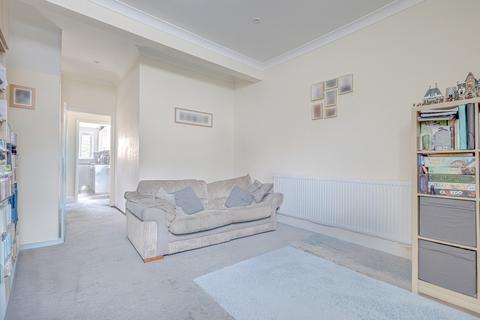 2 bedroom end of terrace house for sale, Brighton Avenue, Southend-on-sea, SS1