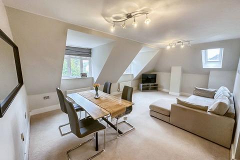 2 bedroom apartment for sale, Wood Moor Court, Sandmoor Avenue, LS17