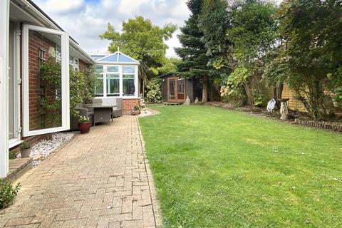 4 bedroom chalet for sale, South View, East Preston BN16