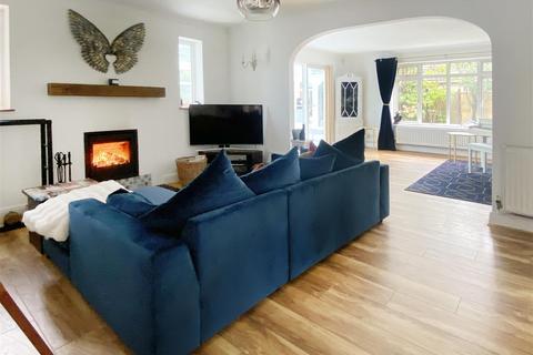 4 bedroom chalet for sale, South View, East Preston BN16