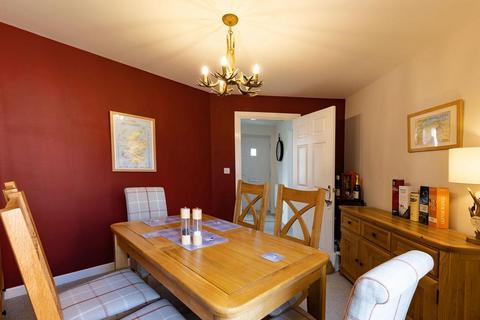 8 Carr Field Close, Pickering, YO18 8EZ