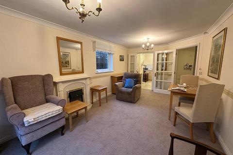 1 bedroom retirement property for sale, Windsor Way, Aldershot