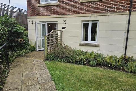 1 bedroom retirement property for sale, Windsor Way, Aldershot