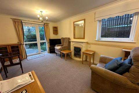 1 bedroom retirement property for sale, Windsor Way, Aldershot