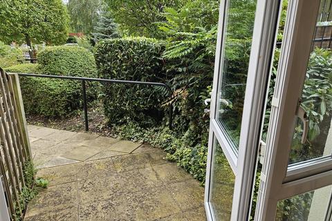 undefined, Windsor Way, Aldershot