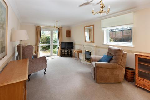 undefined, Windsor Way, Aldershot