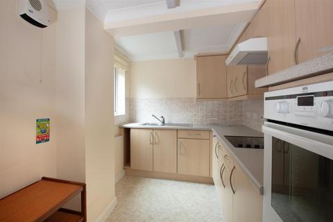 undefined, Windsor Way, Aldershot