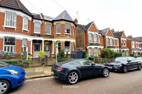 2 bedroom flat for sale, Goodwyns Vale, Muswell Hill London N10