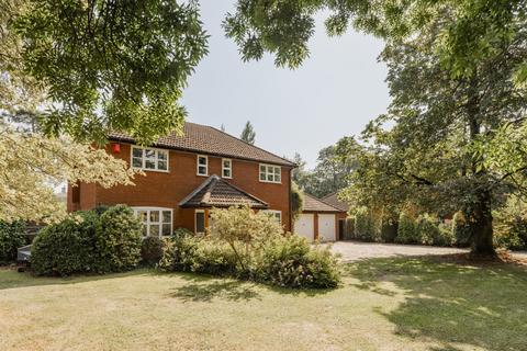 4 bedroom detached house for sale, Norwich Road, Long Stratton, Norfolk