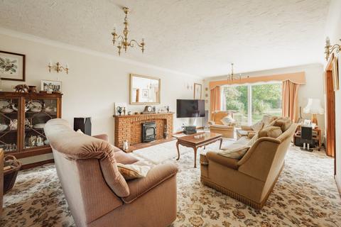 4 bedroom detached house for sale, Norwich Road, Long Stratton, Norfolk