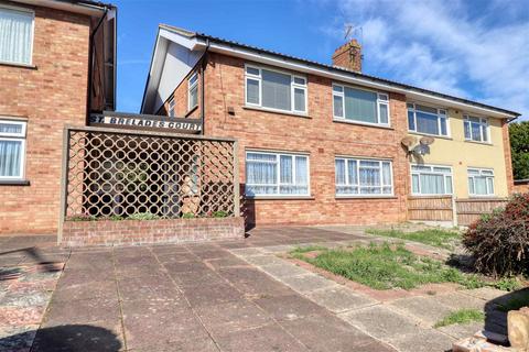 2 bedroom apartment for sale, East Clacton CO15