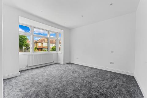 2 Braemar Road, Worcester Park, KT4 8SW