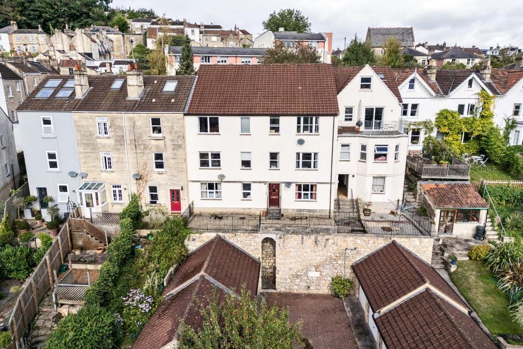 Ground Floor Flat, 45 Chilton Road, Bath, BA1 6 DR
