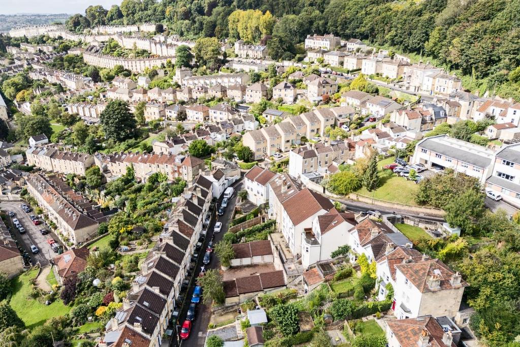 Ground Floor Flat, 45 Chilton Road, Bath, BA1 6 DR