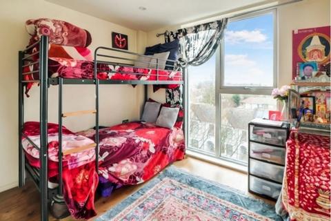 2 bedroom flat for sale, Elm Road, Northwembley, HA9