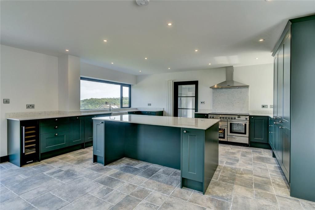Blagdon Hill, Taunton, Somerset, TA3 4 bed detached house for sale £