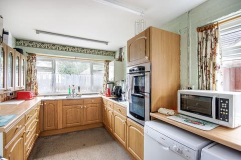 3 bedroom detached bungalow for sale, Grange Close, Edenbridge