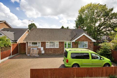 16 Grange Close, Edenbridge, TN8 5LT
