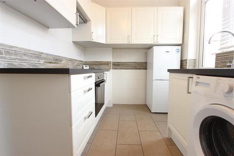 1 bedroom apartment to rent, Wynchgate, London, N14