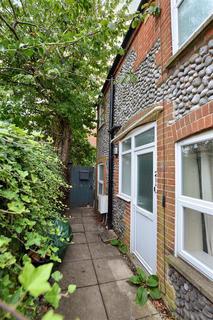 2 bedroom terraced house for sale, Church Street, Sheringham