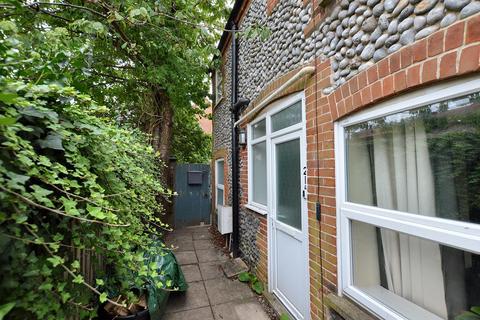 2 bedroom terraced house for sale, Church Street, Sheringham