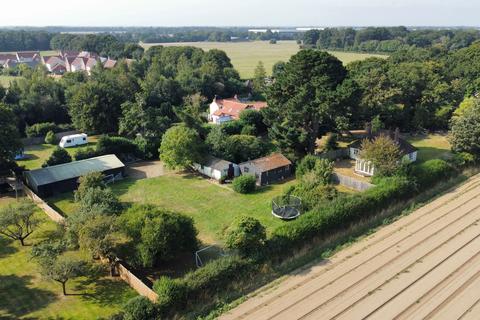 2 bedroom detached bungalow for sale, Woodhouse Lane, Foxhall IP10