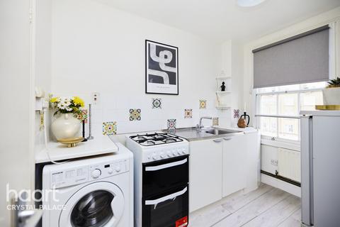 1 bedroom flat for sale, Clapham Park Road, LONDON