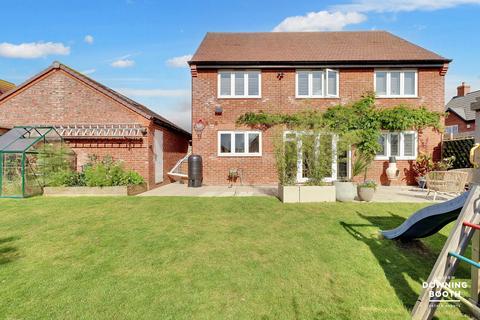 5 bedroom detached house for sale, Buddleia Avenue, Lichfield WS13