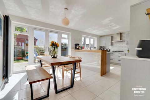 11 Buddleia Avenue, Streethay, Lichfield, WS13 8LL