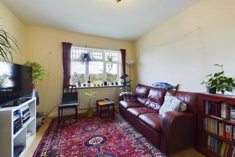 2 bedroom flat to rent, Apt 4 Bole Hill Close, Walkley, Sheffield