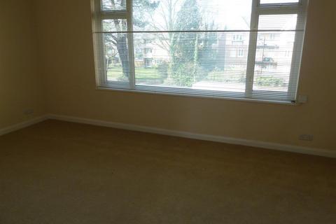 2 bedroom apartment to rent, Oak Tree Court, Winchester Road