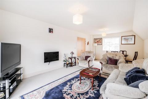 2 bedroom flat for sale, Grosvenor Heights Forest View, North Chingford