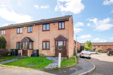 3 bedroom end of terrace house for sale, Godwin Close, Sewardstone