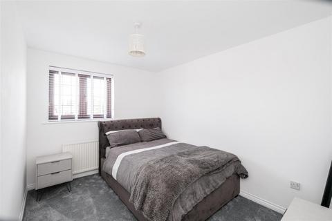 48 Godwin Close, London, E4 7RQ