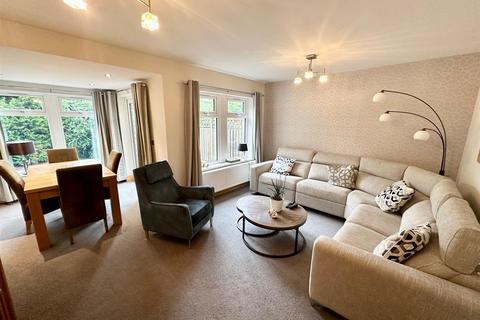 4 bedroom townhouse for sale, Warren Lodge Gardens, Savile Park, Halifax