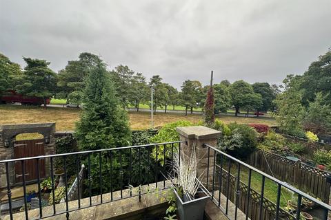 undefined, Warren Lodge Gardens, Savile Park, Halifax