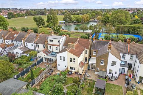 4 bedroom semi-detached house for sale, Kensington Road, Southchurch Park Area, Essex, SS1