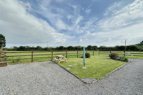 1 bedroom bungalow to rent, St. Columb