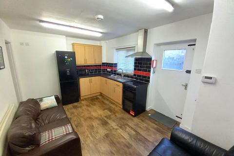 3 bedroom terraced house for sale, Sackville Road, Bangor LL57