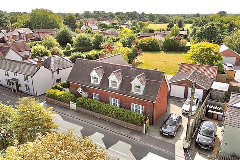 White Gables Manningtree Road, Stutton, Ipswich, IP9 2SW