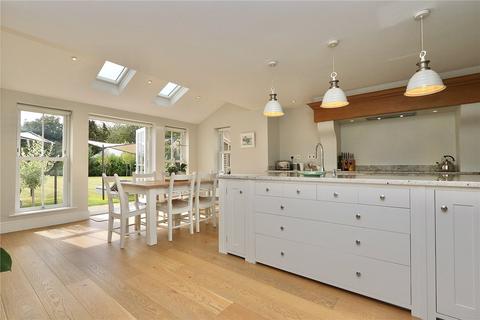 White Gables Manningtree Road, Stutton, Ipswich, IP9 2SW