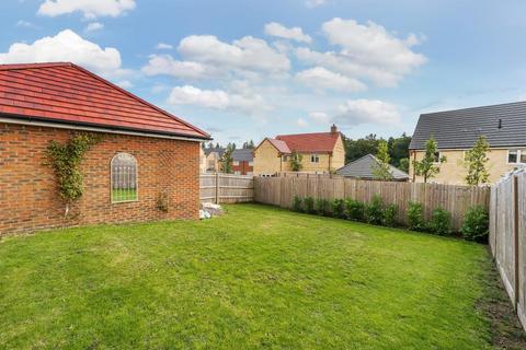 4 bedroom detached house for sale, North Leigh,  Oxfordshire,  OX29