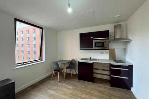 Studio to rent, Moorfields, Liverpool L2